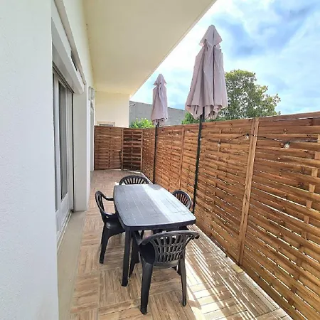 Aigue Marine Et Coquelicot Apartment Jonzac Exterior photo